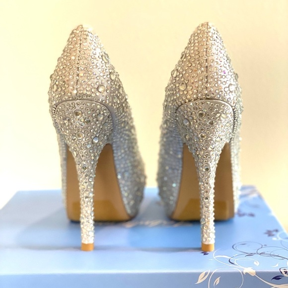 Silver platform heels with crystals size 6 or 5 NWT - Picture 3 of 15